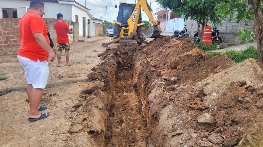 Prefeitura deu inicio aos trabalhos no conjunto Morada do Sol que irá receber  pavimentação